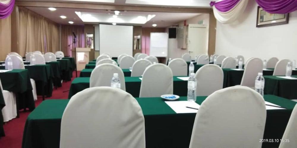 Sutera Hotel Seremban Esterno foto