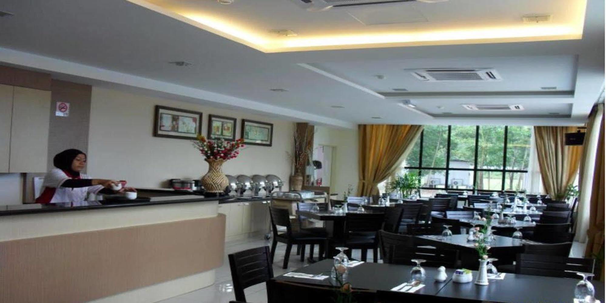 Sutera Hotel Seremban Esterno foto
